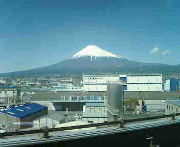 新幹線からの富士山:撮影シゲちゃん
